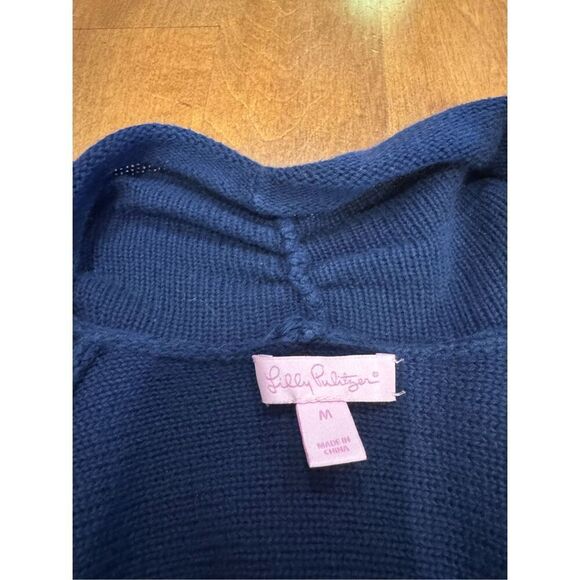 Woman’s Lily Pulitzer cardigan size medium navy blue - Picture 2 of 4